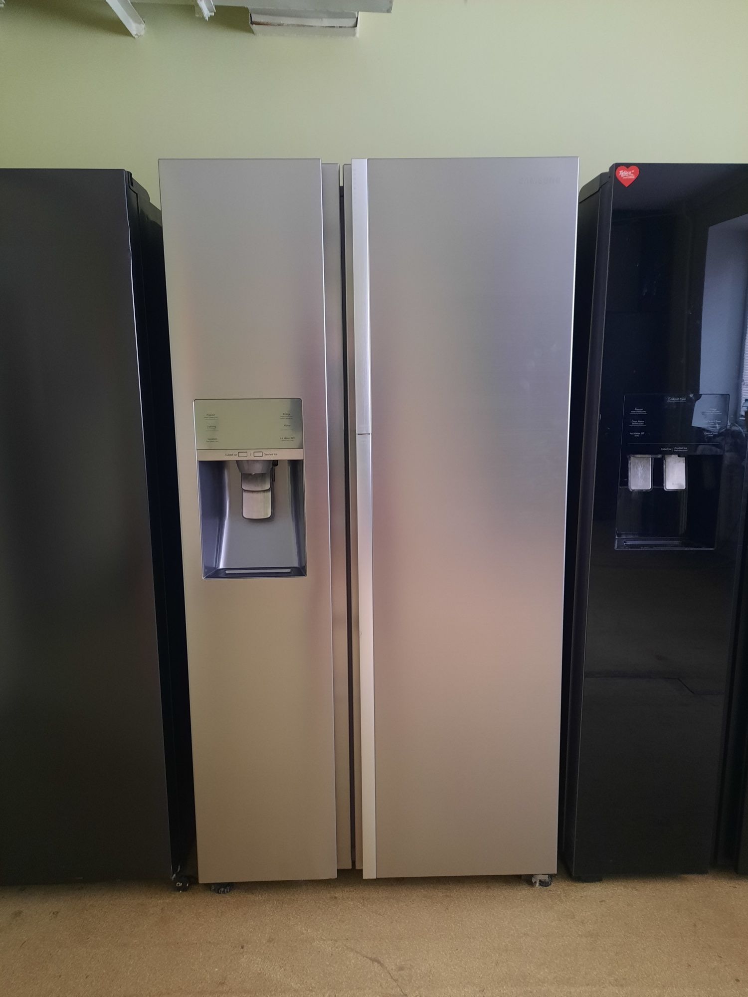Холодильники Side-bi-side Samsung