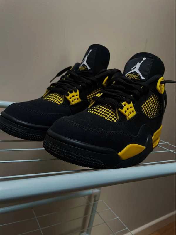 Air Jordan 4 Yellow Thunder