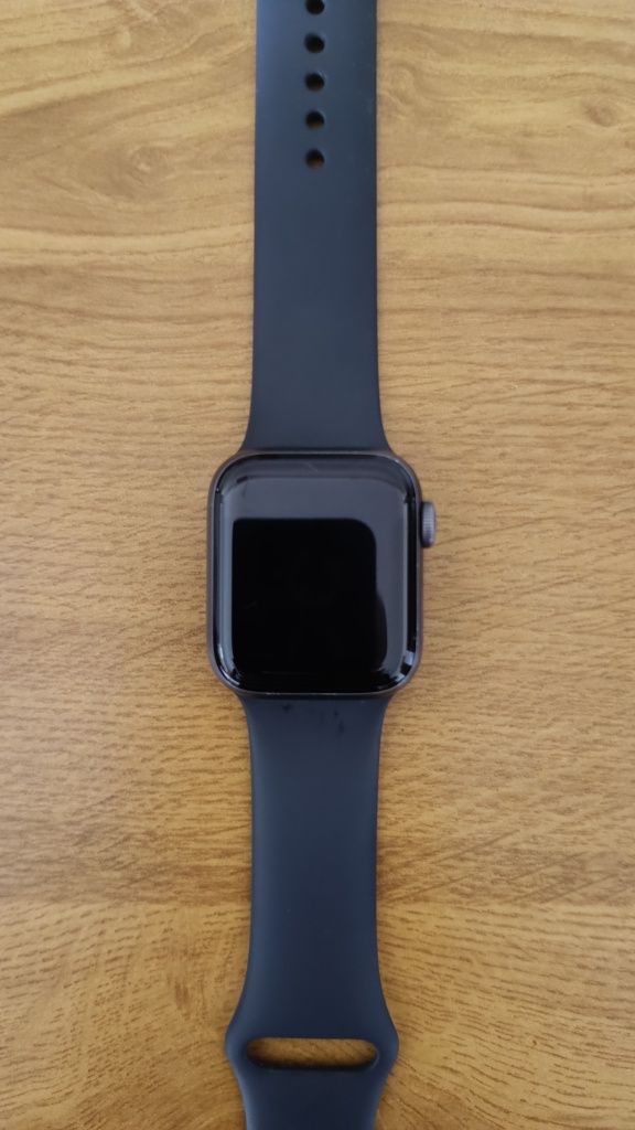 Apple Watch Series 4 - 40mm com GPS