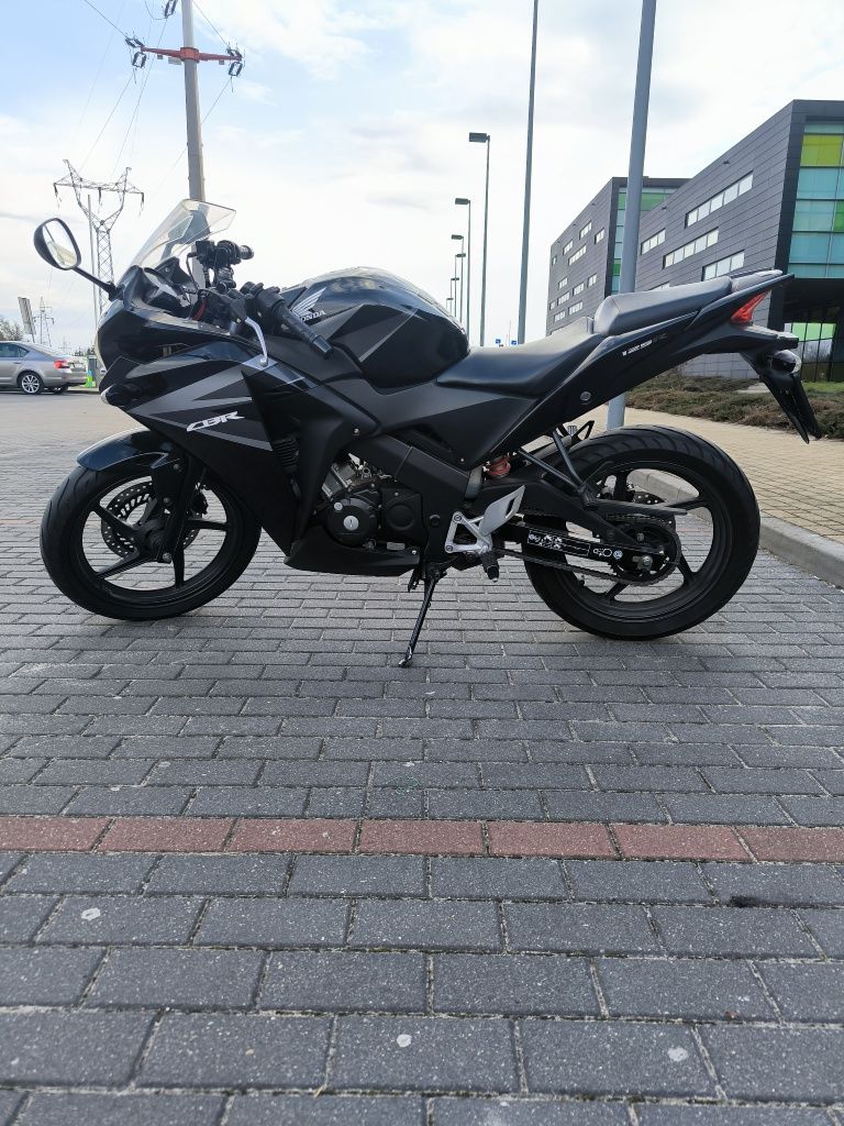 Honda CBR 125 JC50 Zadbana na kategorie B