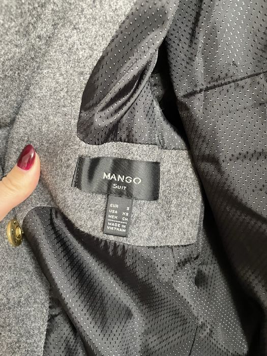 Płaszcz wełna elegancki zapinany na guziki