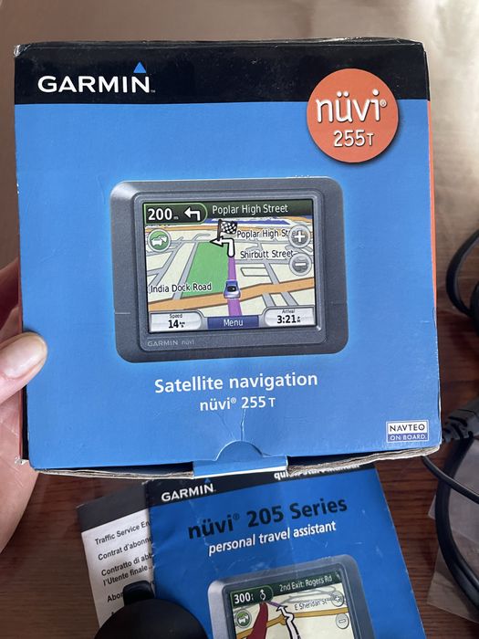 Новий автомобільний GPS-навігатор Garmin nüvi 255T