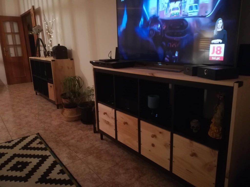 Móvel IKEA transformado, em muito bom estado