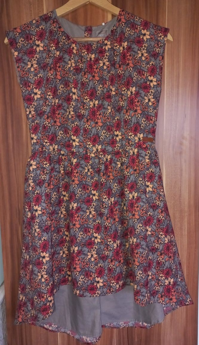 Name It sukeinka w kwiatki r.140cm