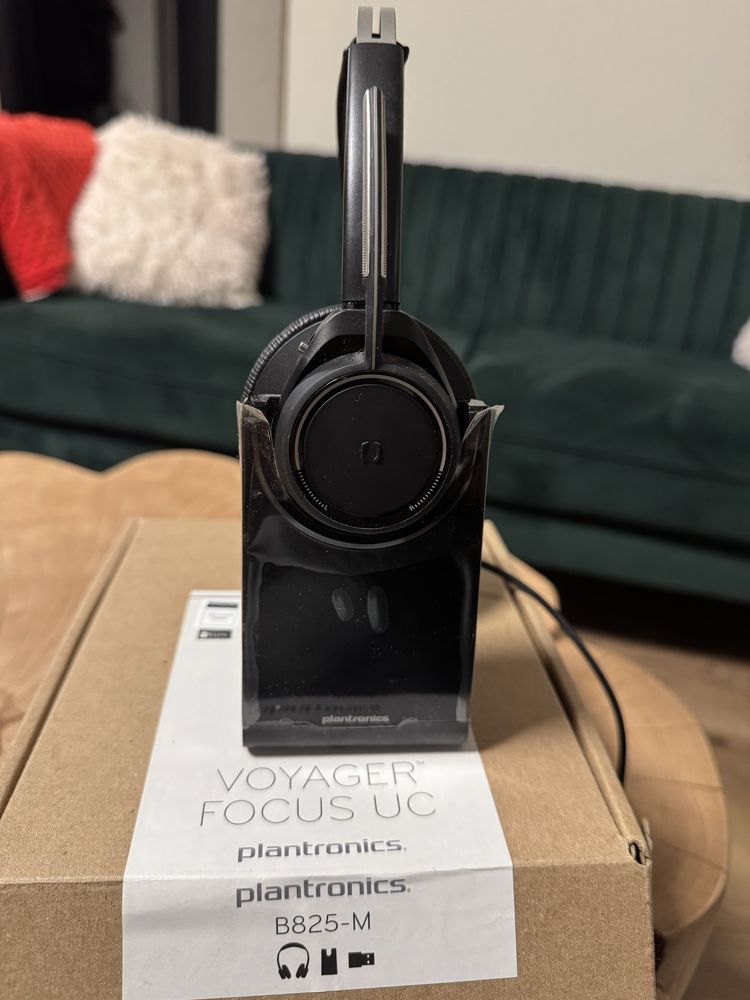 Plantronics Voyager Focus UC B825M Bluetooth z bazą