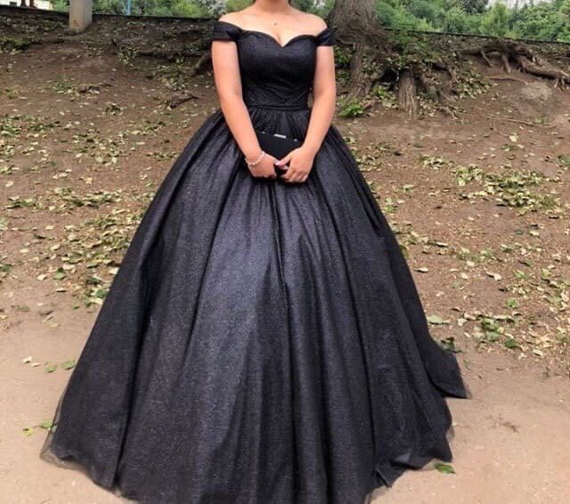 Вечірня сукня чорна