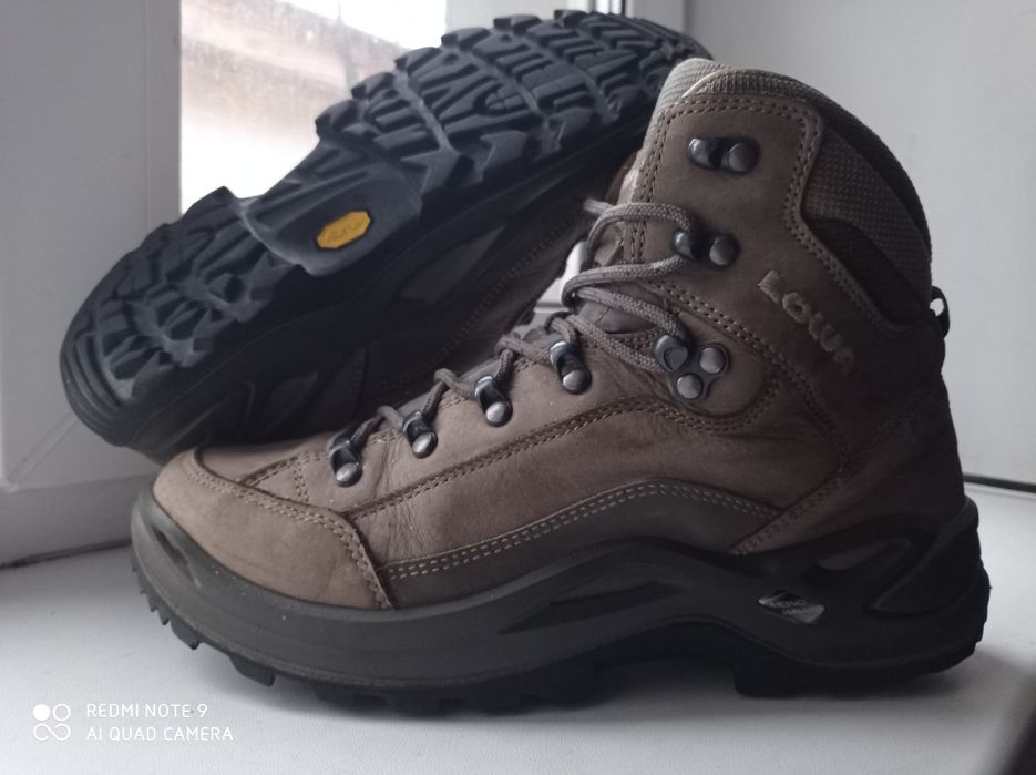 ботінки  Lowa  р 38 - 39