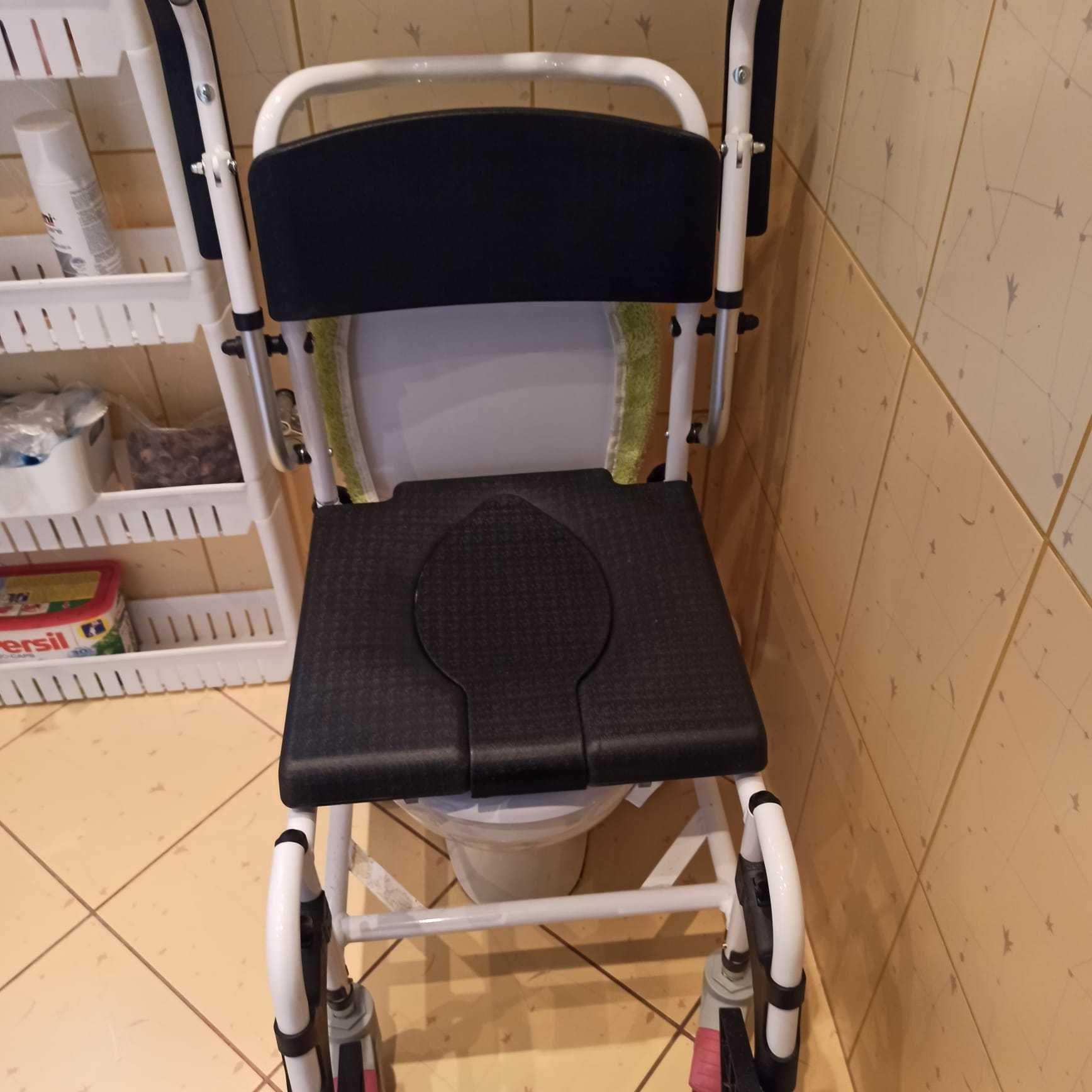 Wózek inwalidzki do toalety myjącej VEVOR z 4 blokowanymi kółkami