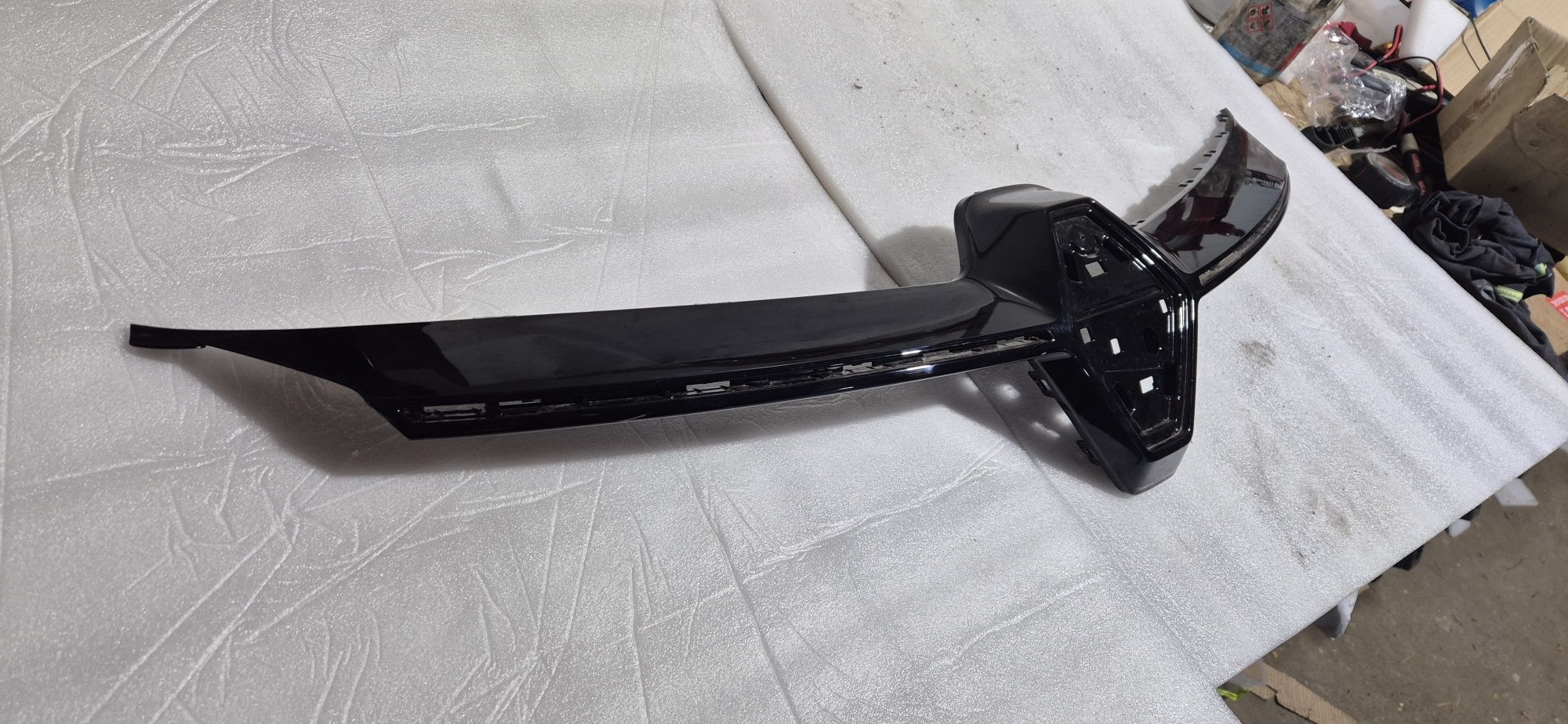 Listwa atrapa grill renault clio 5 V Europa