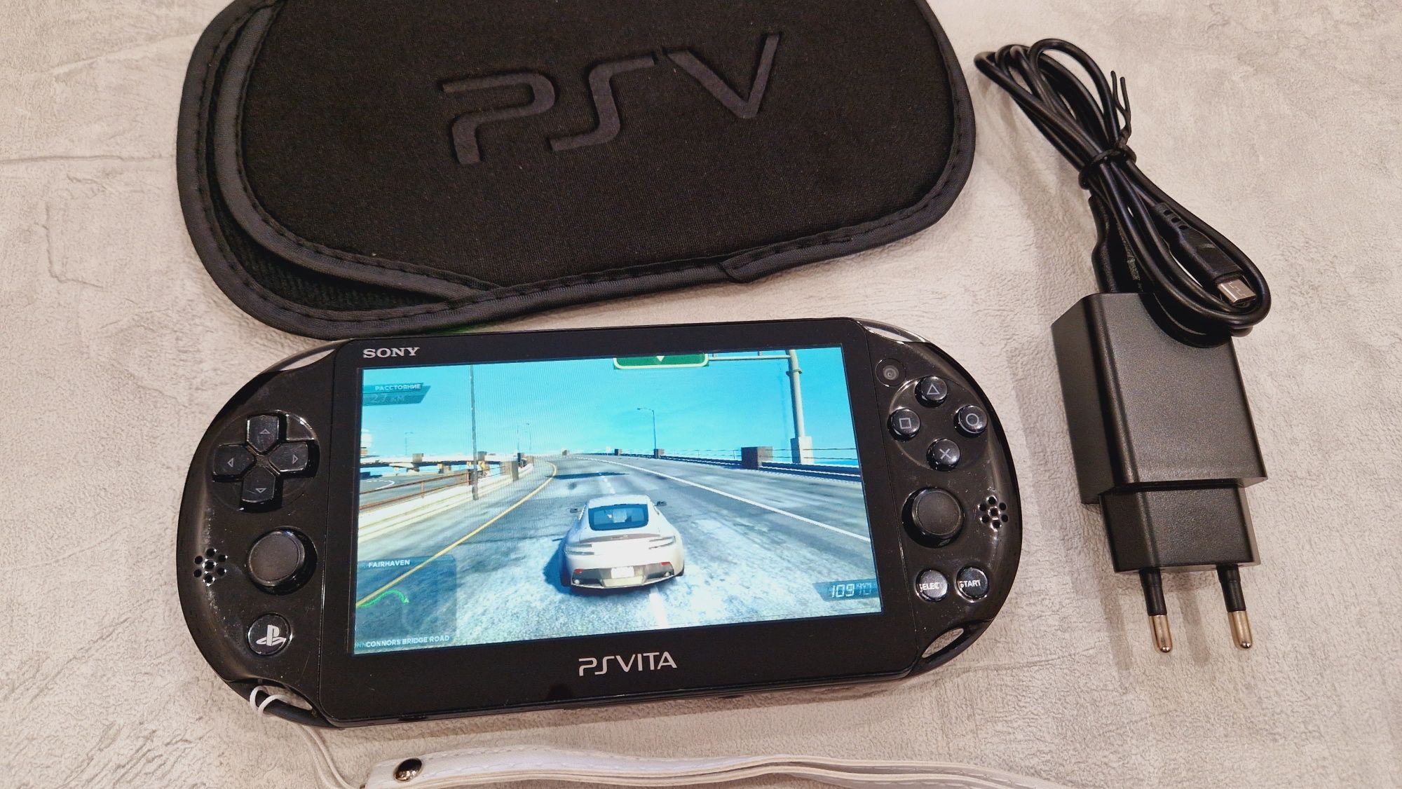 Sony PS Vita Slim 64гиг с играми 65шт