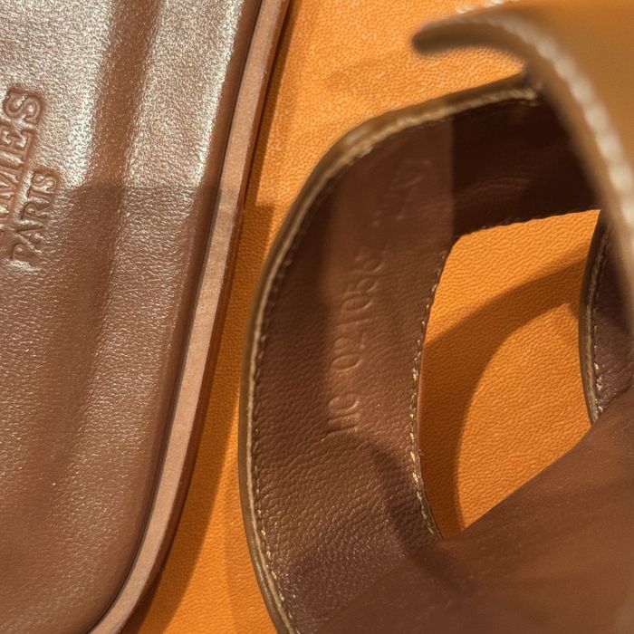 Klapki hermes z pudełkiem