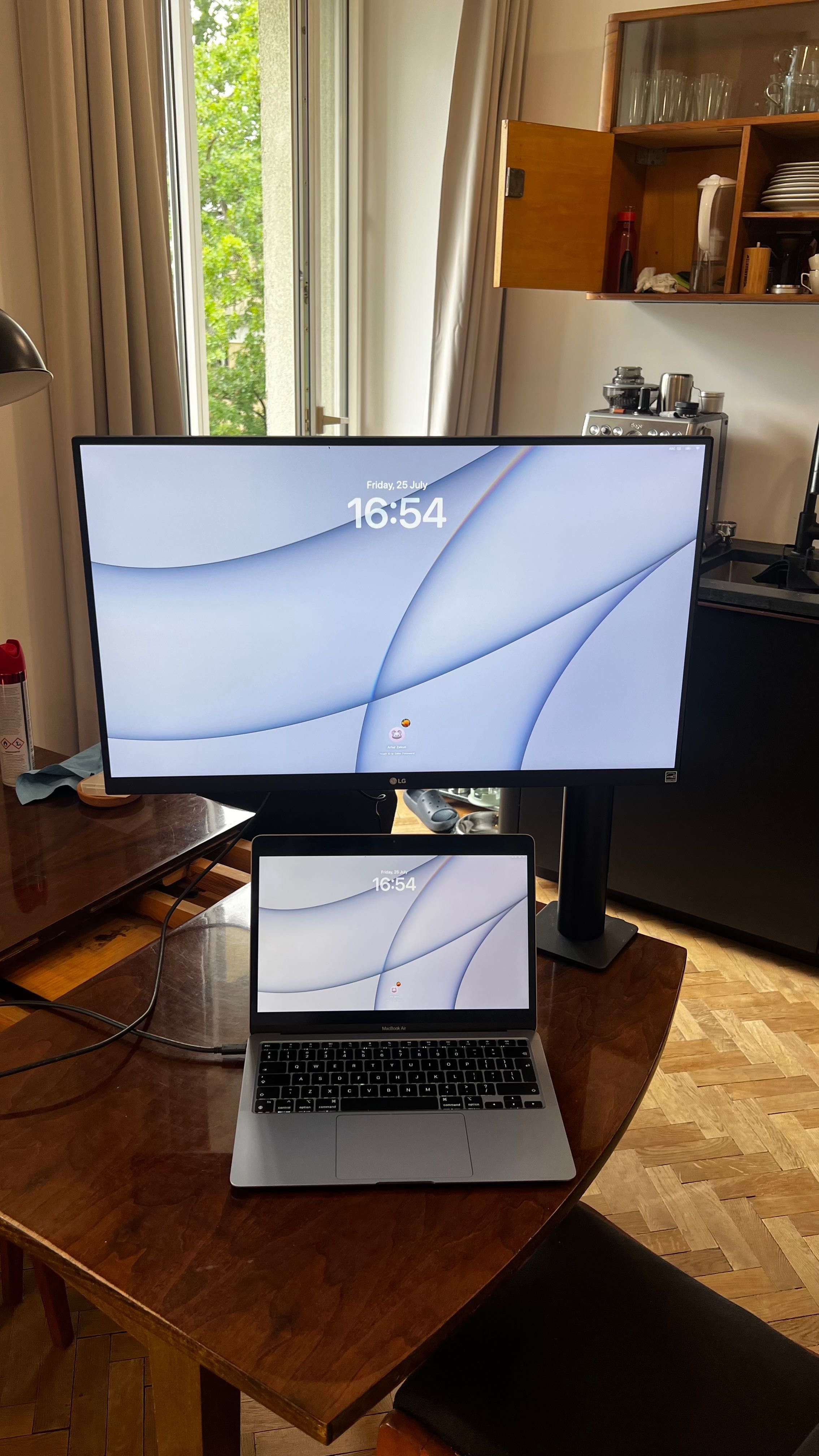 Monitor LG UltraFine Ergo 27UN880P-B 27” 4K IPS HDR – z pudełkiem
