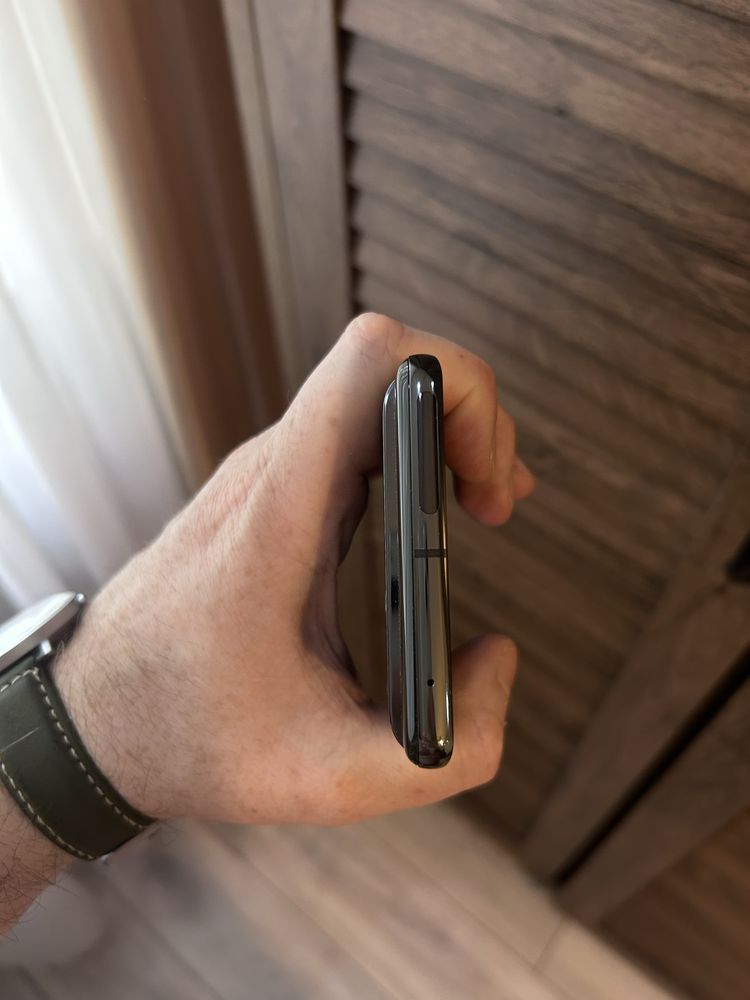 Pixel 7 pro, 128, onsidian, Neverlock, практично новий, 100% батарея
