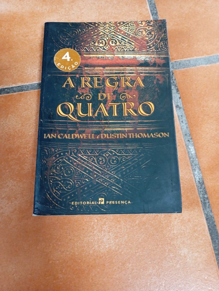 Livro A regra de quatro