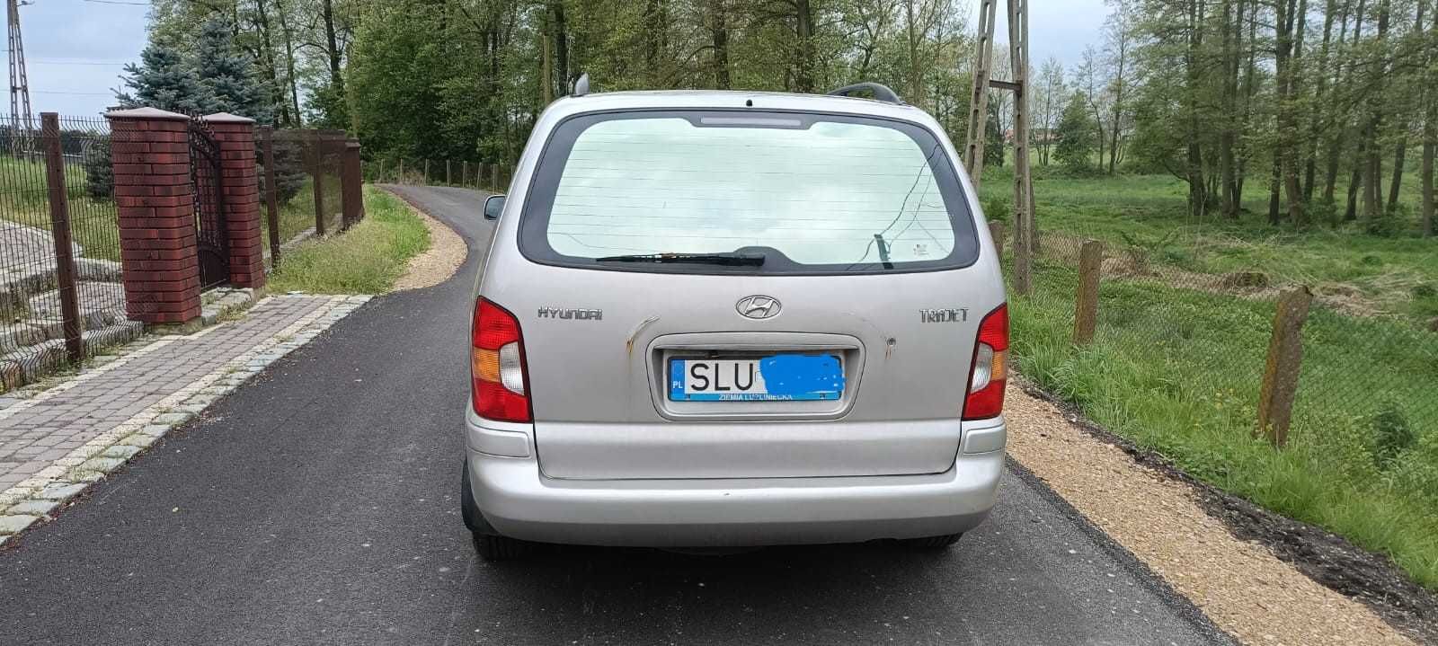 Sprzedam Hyundai Trajet 2.0 136km GAZ Uszkodzony