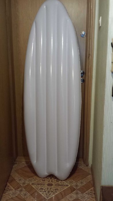 MATERAC plażowy typu DESKA SURFINGOWA dmuchana