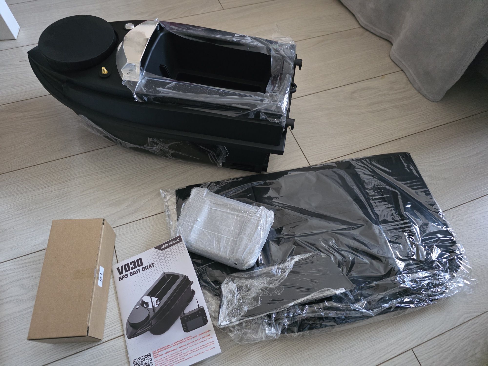 Łódka  Zanętowa  Flytec V030 GPS Auto Powrót  + Echosonda Fish finder!