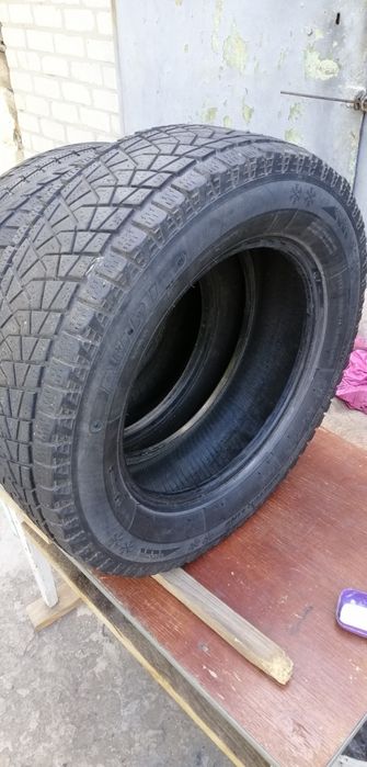 Резина зимняя 215 65 R 16 и 195 65 R 15
