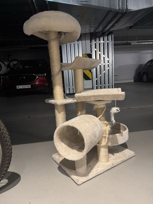 Drapak dla kota bezowy