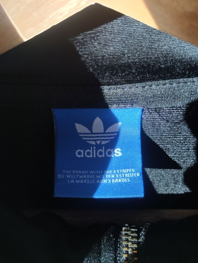 Adidas на лампасах