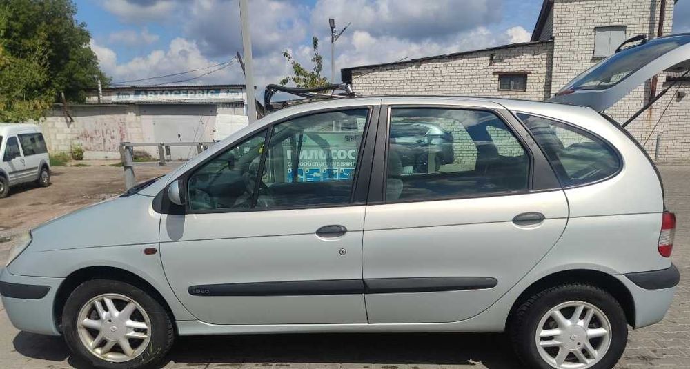 Трансфер, аренду авто з водієм, пасажирські перевезення