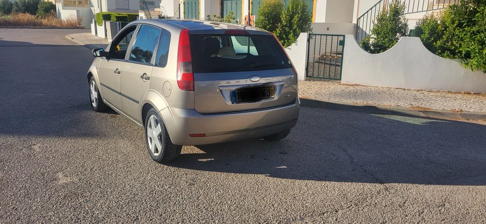 Vendo ford FORD - FOCUS 1.6 TDCI 109 TREND em bom estado