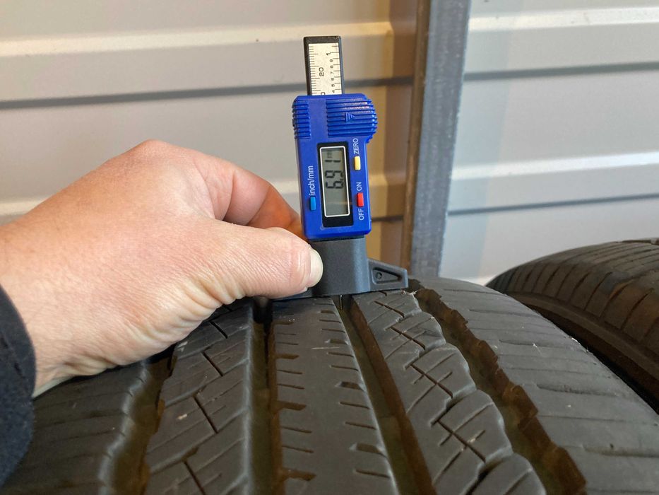 Używane Opony Wielosezonowe TOYO A36 w rozmiarze  225/55 R19