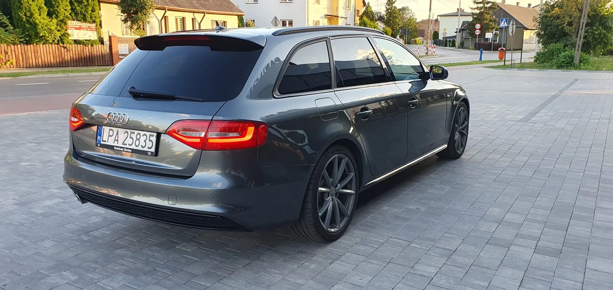 Audi A4 Audi A4 B8 2.0 TDI S-Line Competition