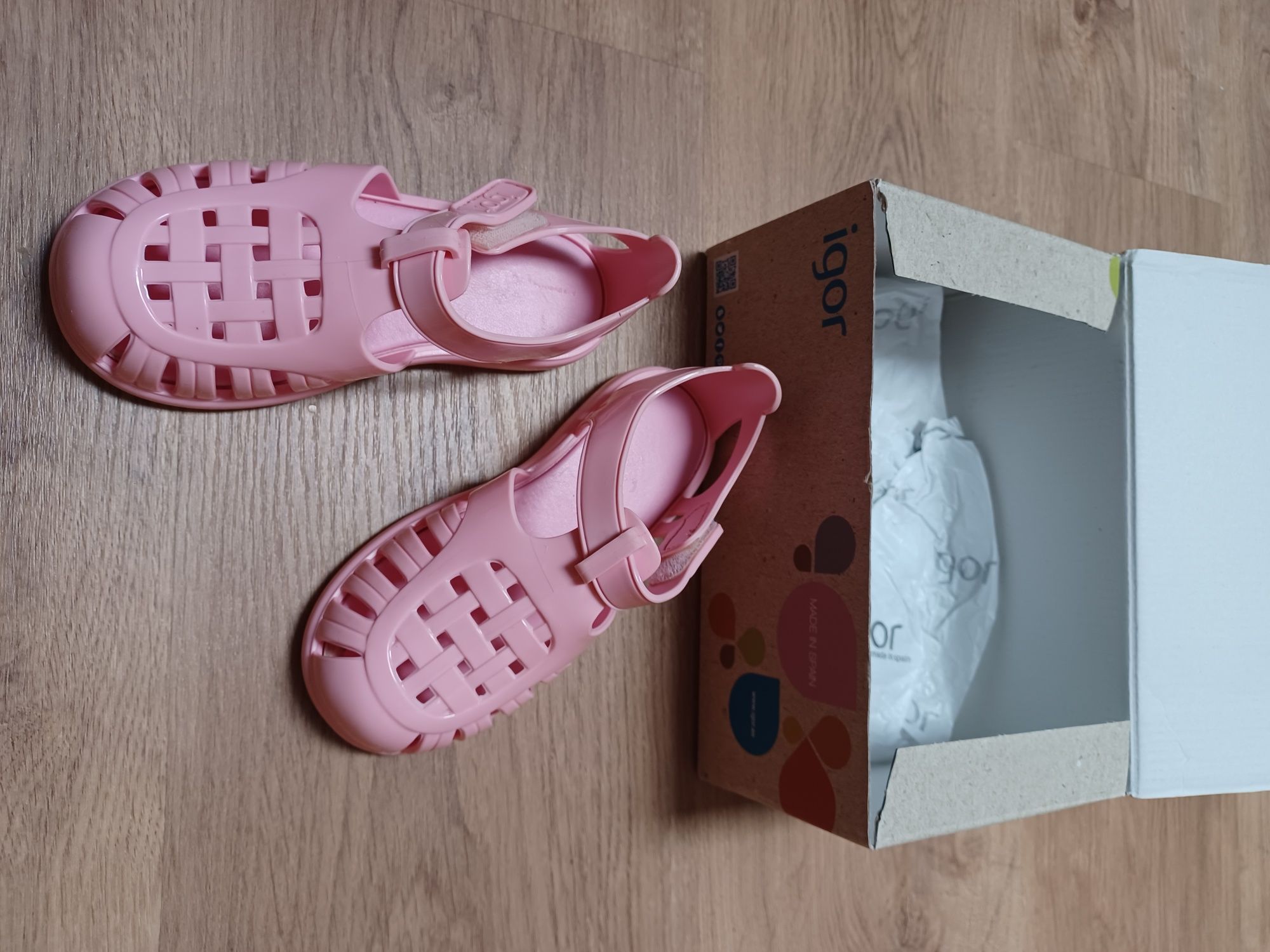 Diverso calçado menina - Ipanema,  adidas, Igor,  biomecanics, primark