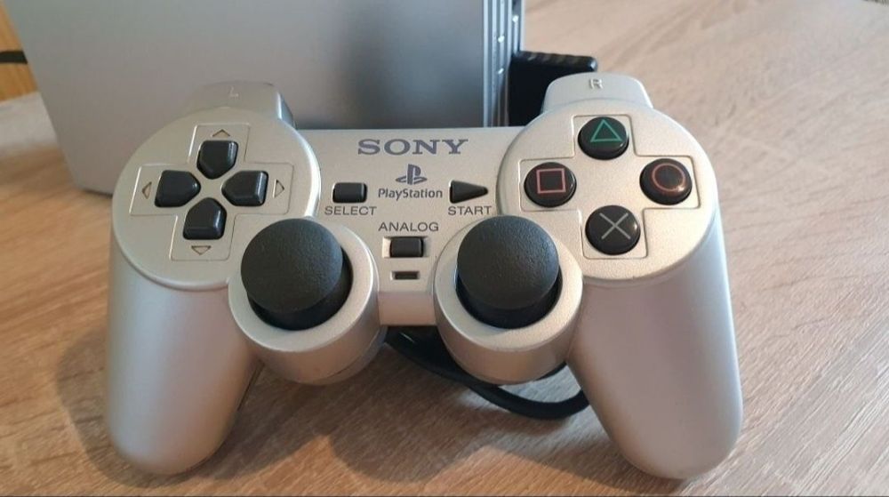 Konsola PS2 FAT Silver 500GB +Network Adapter