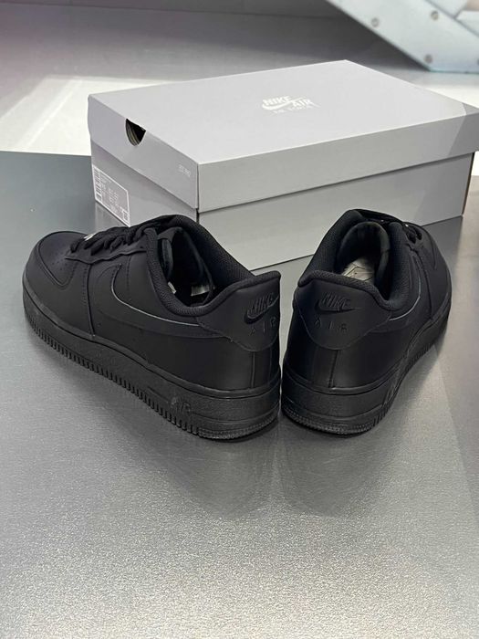 Black buty damskie trampki nowe z metka R.42.5
