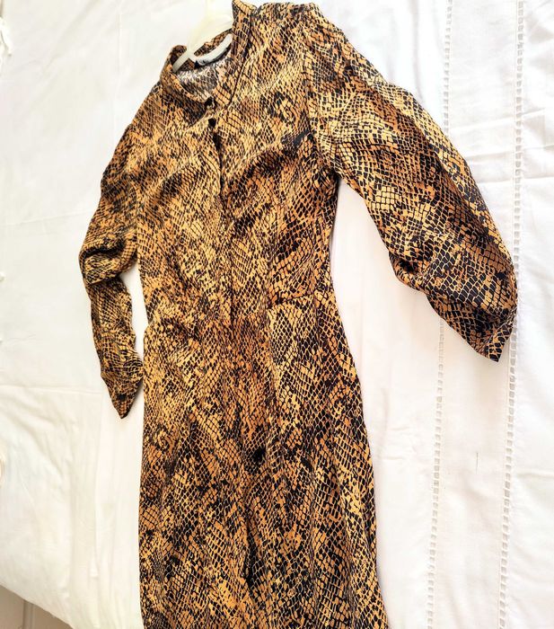 Vestido comprido camiseiro, padrão animal, Zara