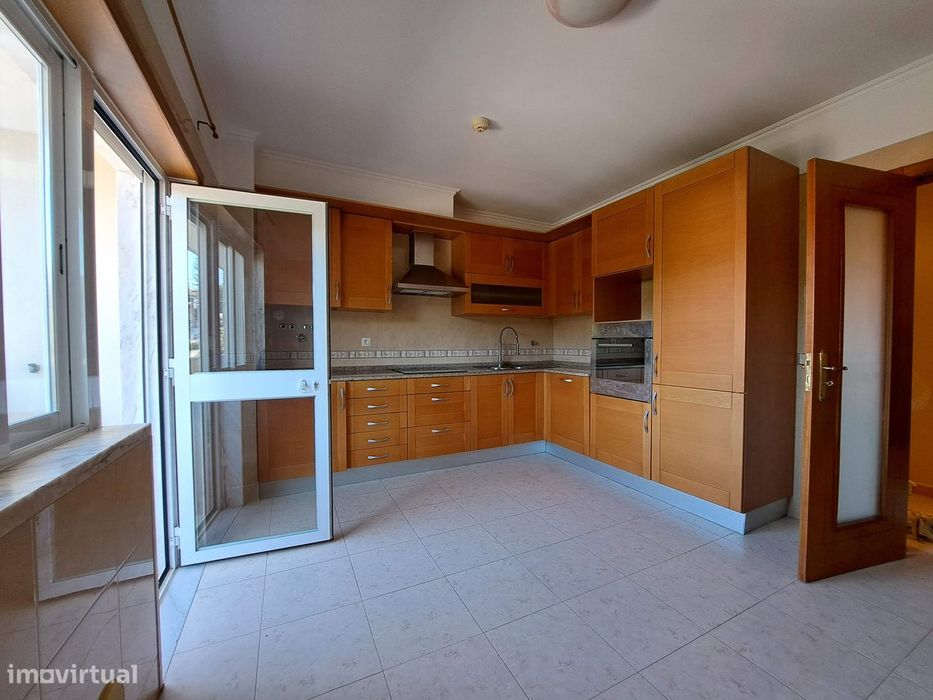 Apartamento T3 pronto a habitar em Agruela - VFX