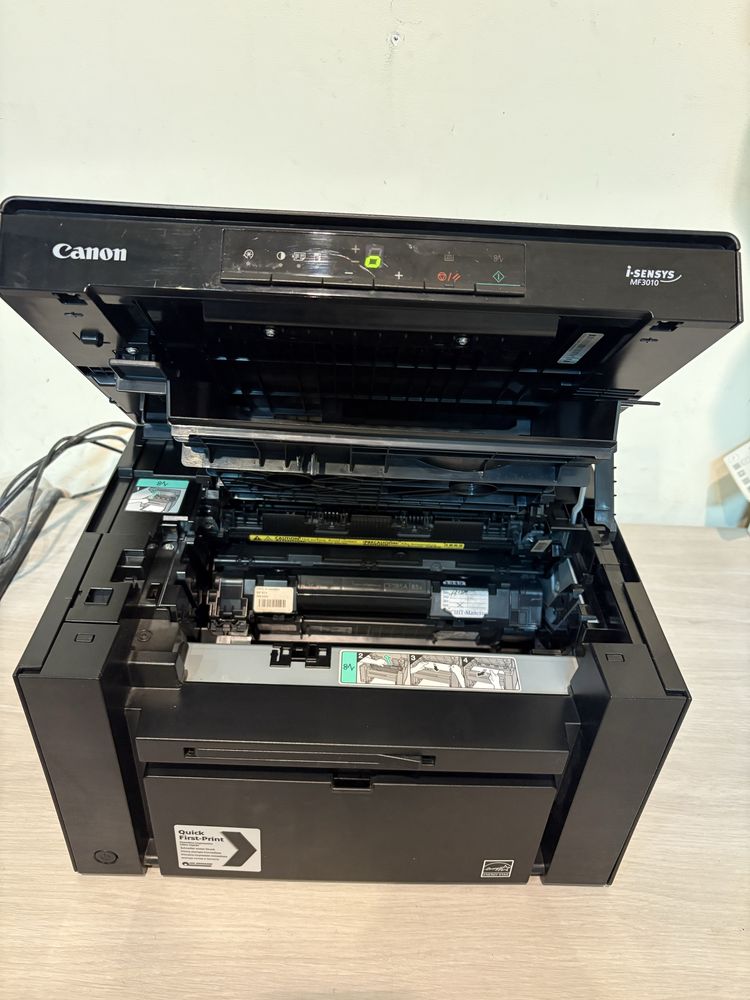 Продам мфу принтер Canon mf3010