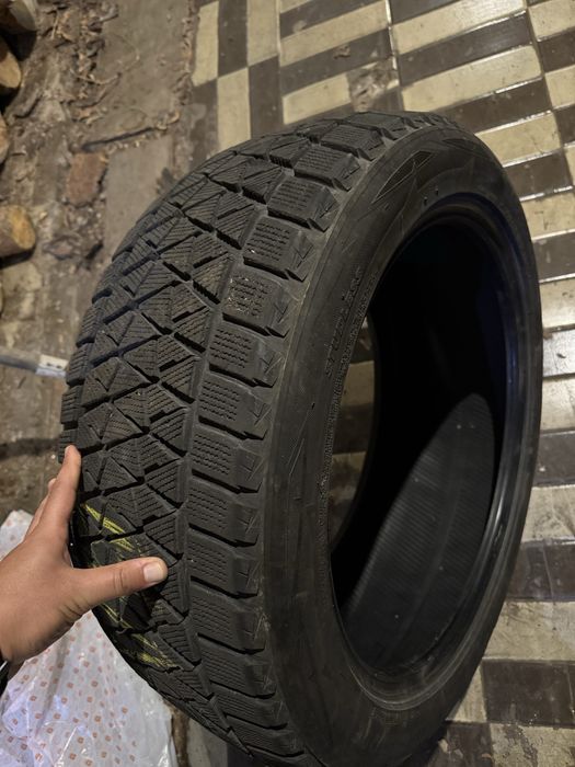 4 шт Bridgestone blizzak DM V-2 275/45 r20 зима