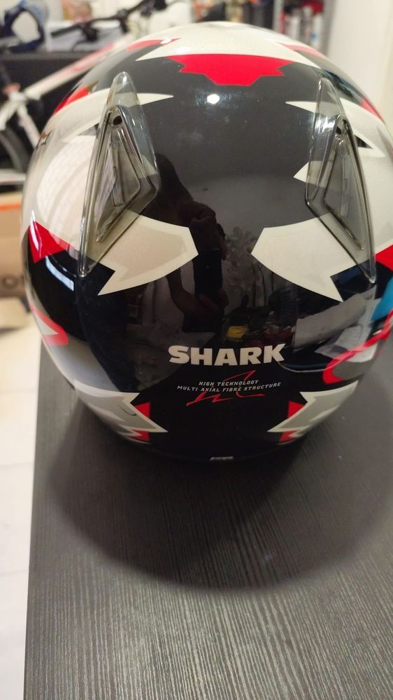 Capacete CABERG tam L / Shark tam M