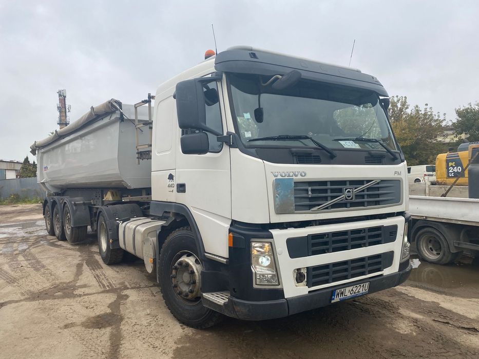 Volvo FM  Zestaw Volvo z Naczepa Schmitz