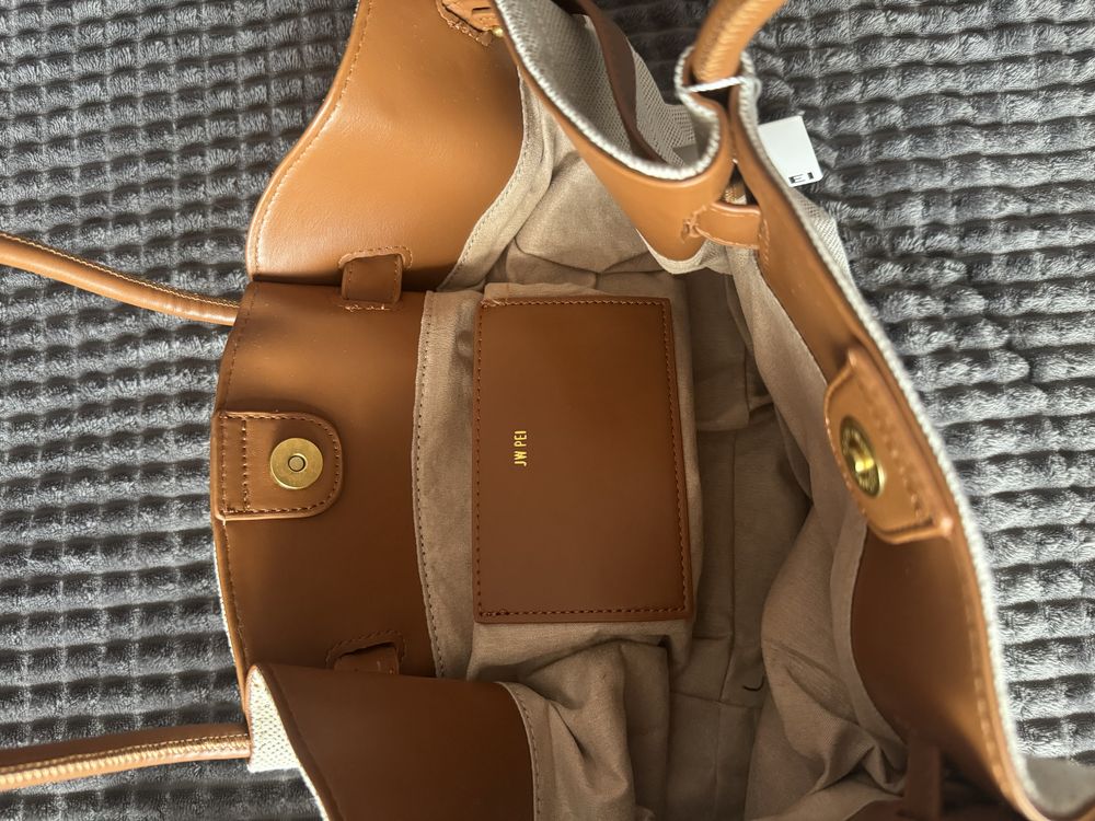 Сумка JW PEI Hana Medium Tote Bag