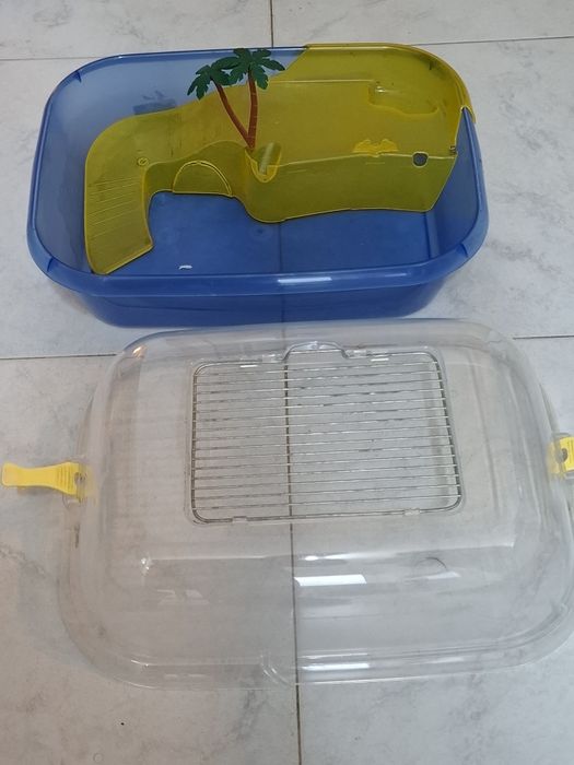 Tartarugueira com tampa