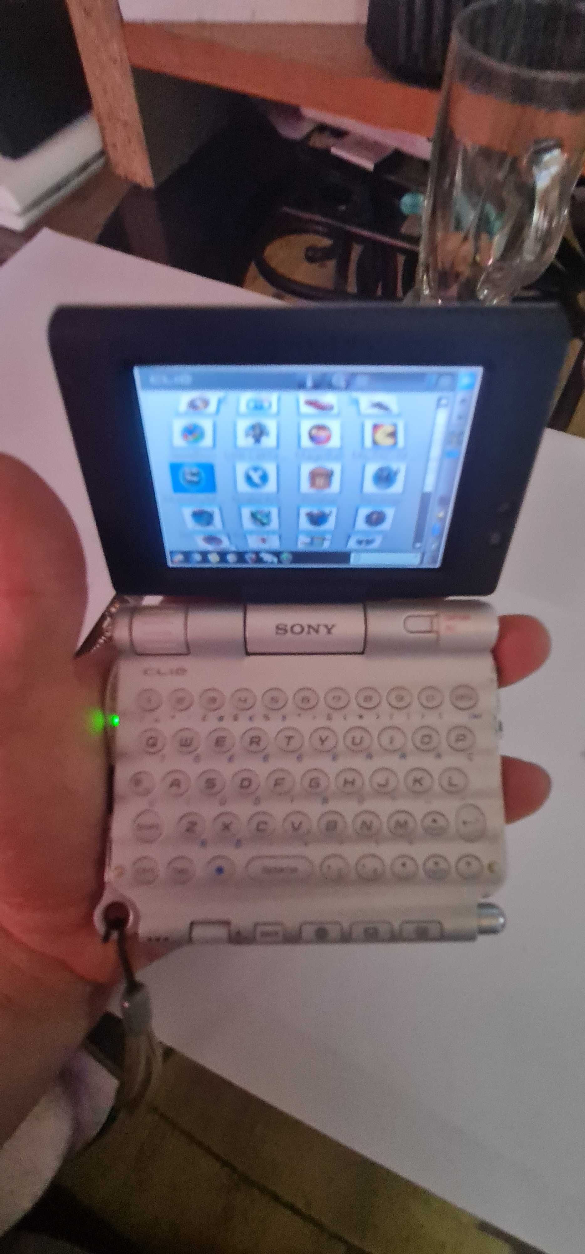 SONY CLIE PEG-UX50/E zabytek zamian za stare konsolki przenosne