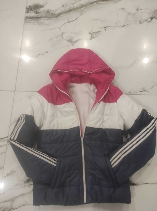 Жіноча спортивна куртка