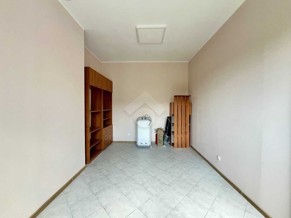 1pomieszcenie, biuro/magazyn/usługi, po remoncie, alarm, tramwaj