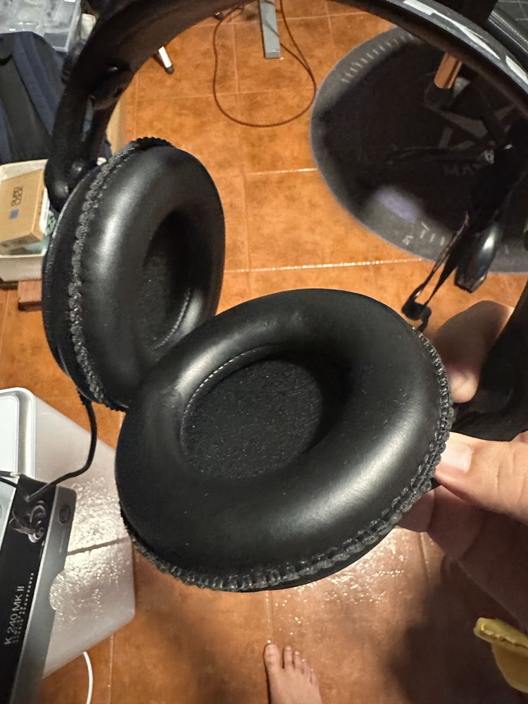 AKG K240 MKII Studio