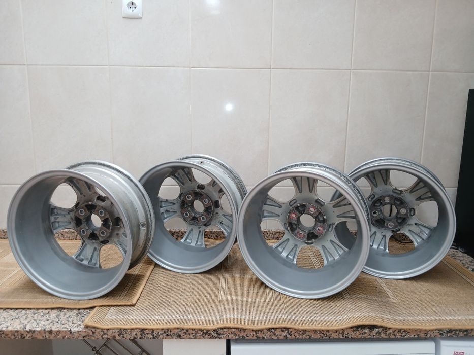 Jantes 6j×15h2 et 49