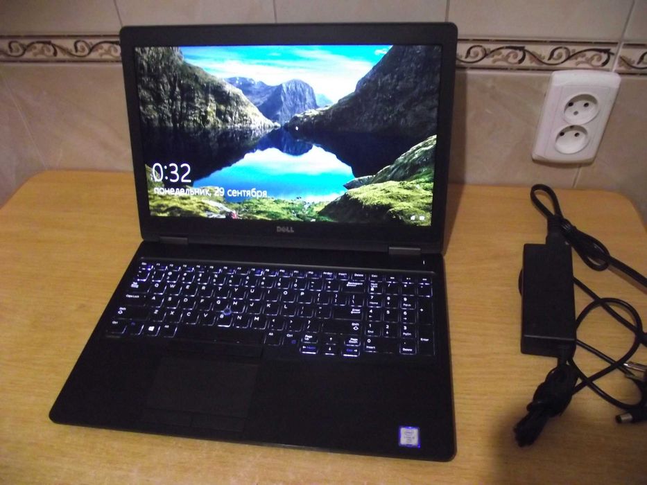 Ноутбук Dell Latitude 5580 i5-6440HQ GF 940MX 16Gb 256Gb 15.6 FHD IPS