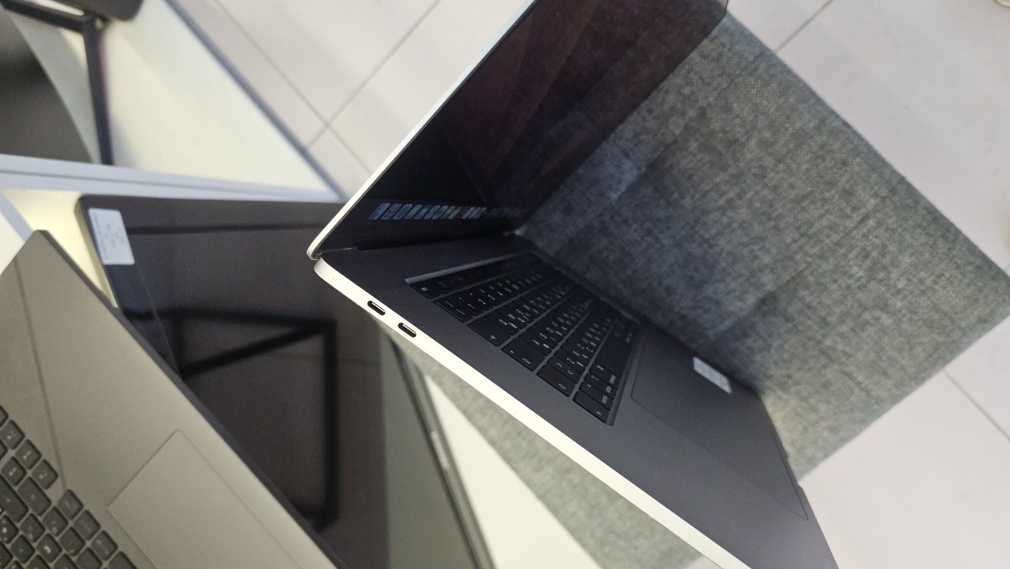 Macbook pro 16 i9 1tb