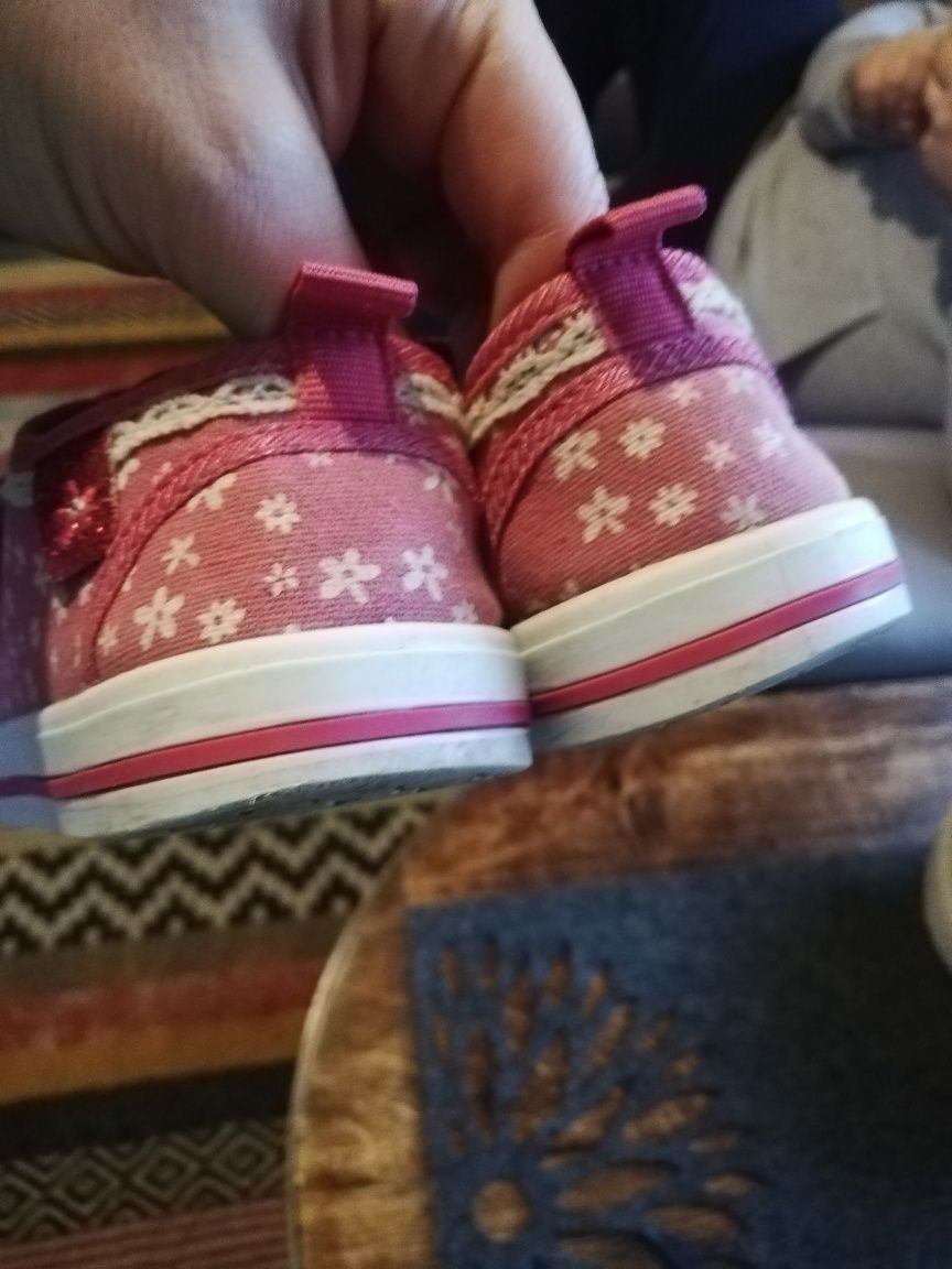 Buty dziewczęce r. 27