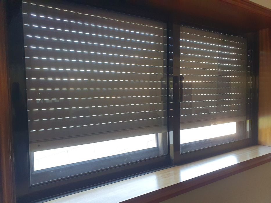 Janelas interiores e exteriores