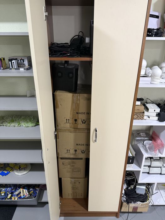 Офісні меблі б/у ціна догіврна