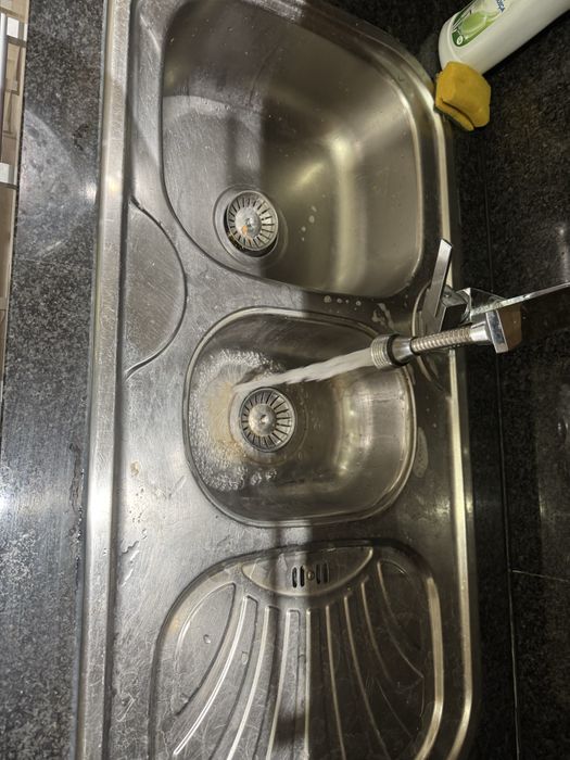 Cuba dupla cozinha com torneira